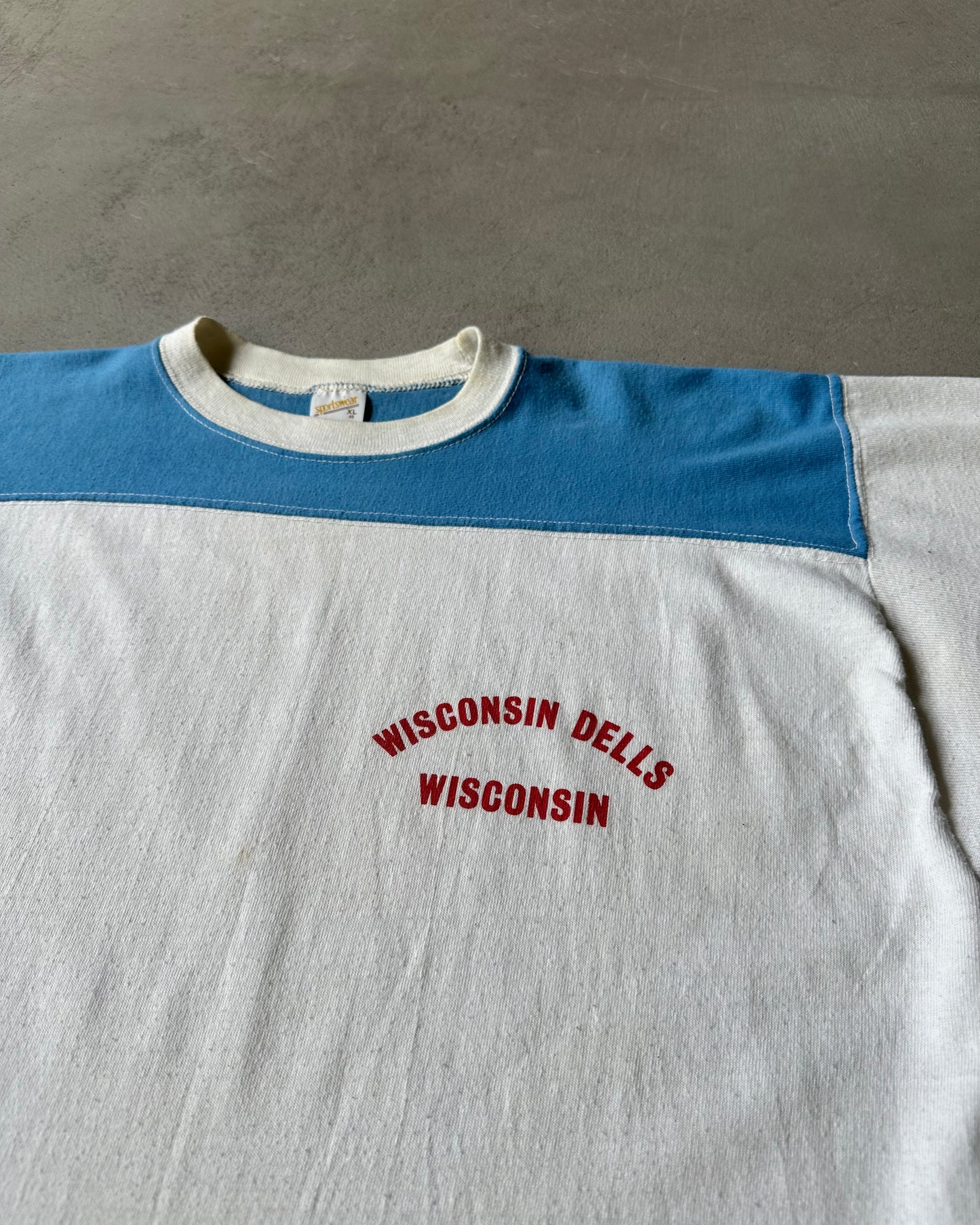 1970s - White/Blue Wisconsin Cropped Cotton Jersey - M