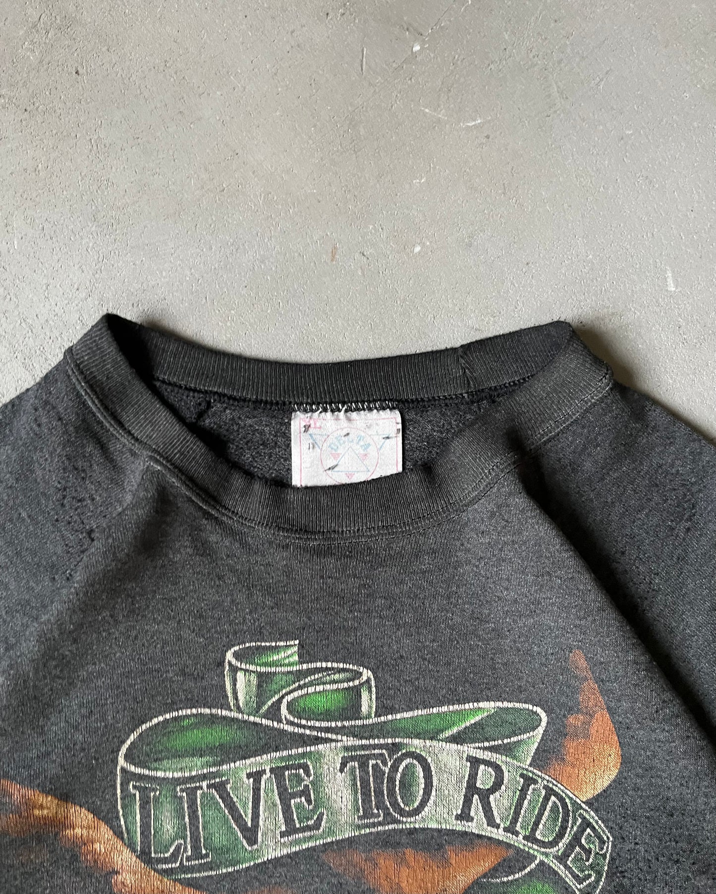 1980s - Distressed Black HD 3D Emblem Crewneck - L