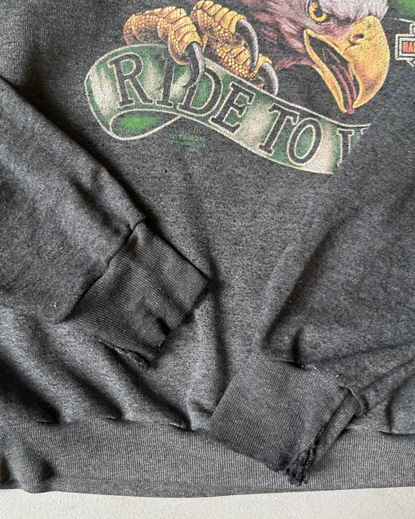 1980s - Distressed Black HD 3D Emblem Crewneck - L