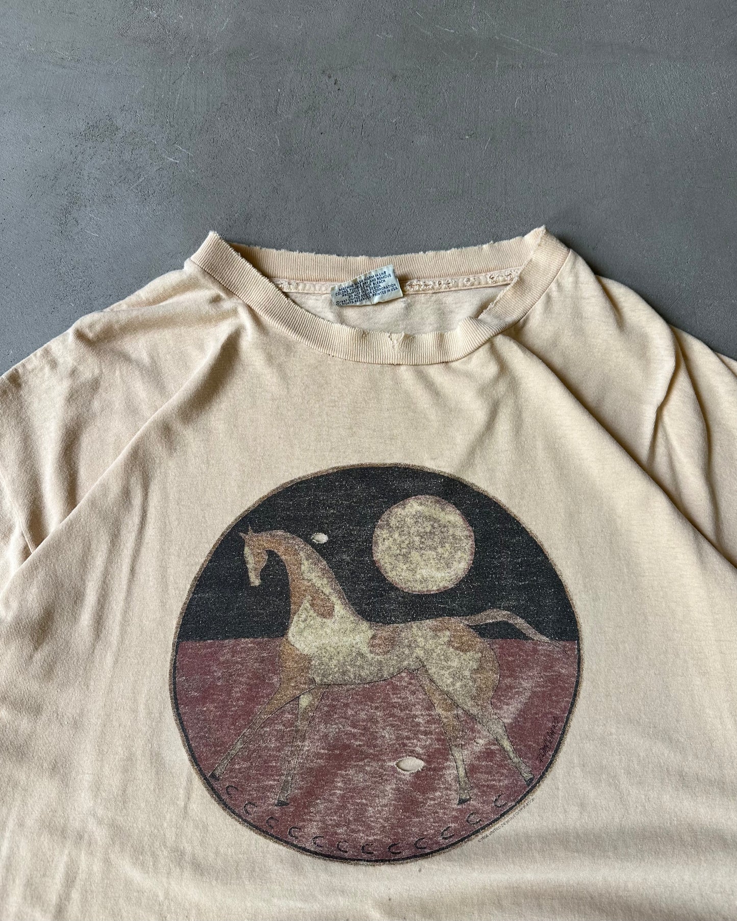 1990s - Distressed Beige Horse T-Shirt - XL