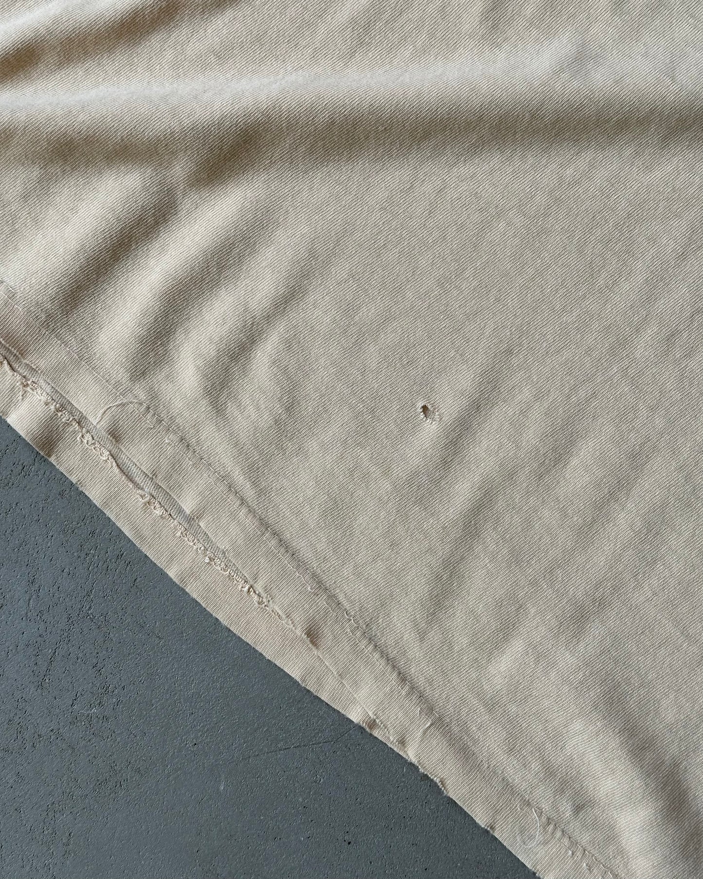 1990s - Distressed Beige Horse T-Shirt - XL