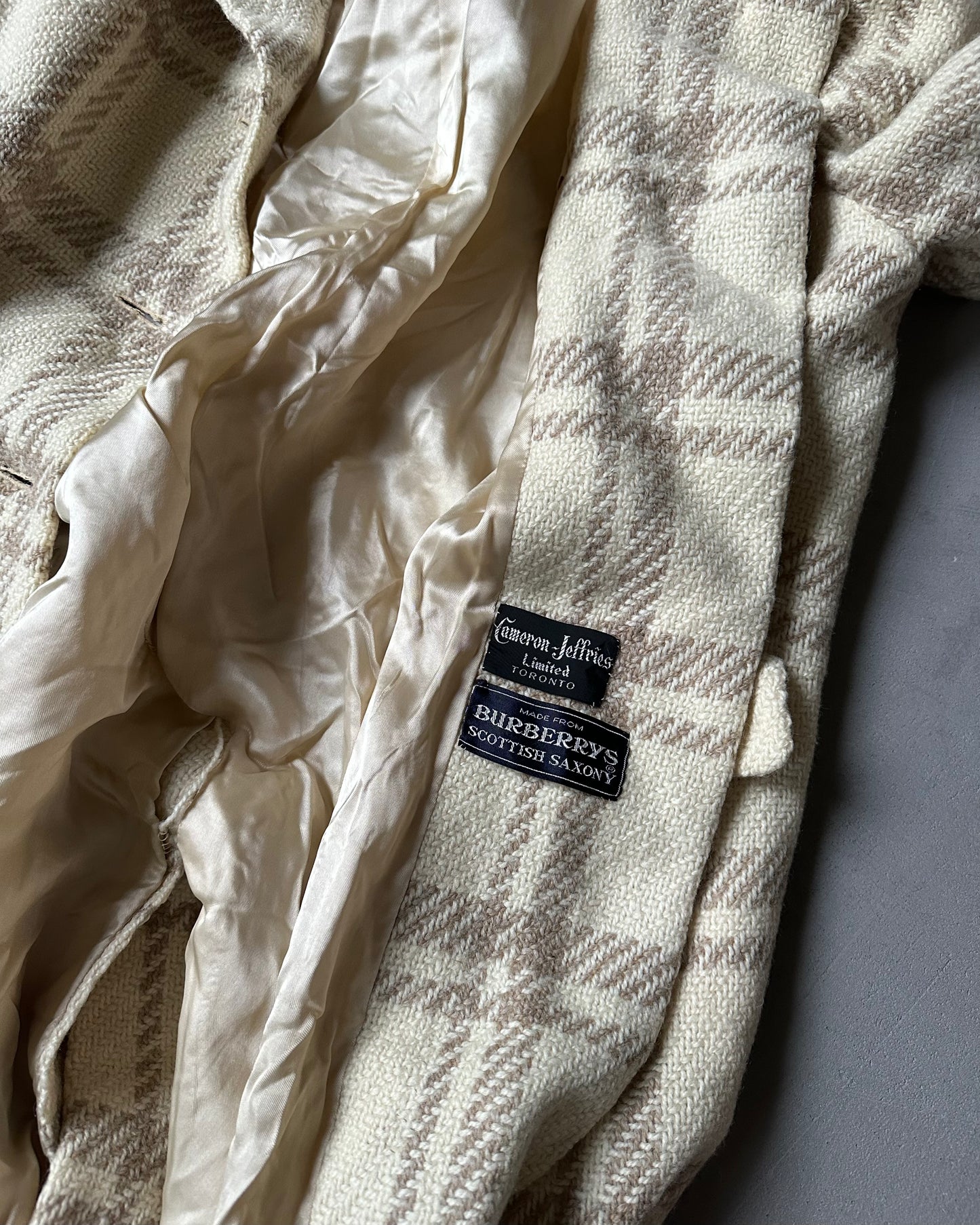 1970s - Cream Plaid Burberrys Saxony Wool Women's Coat - (W)M