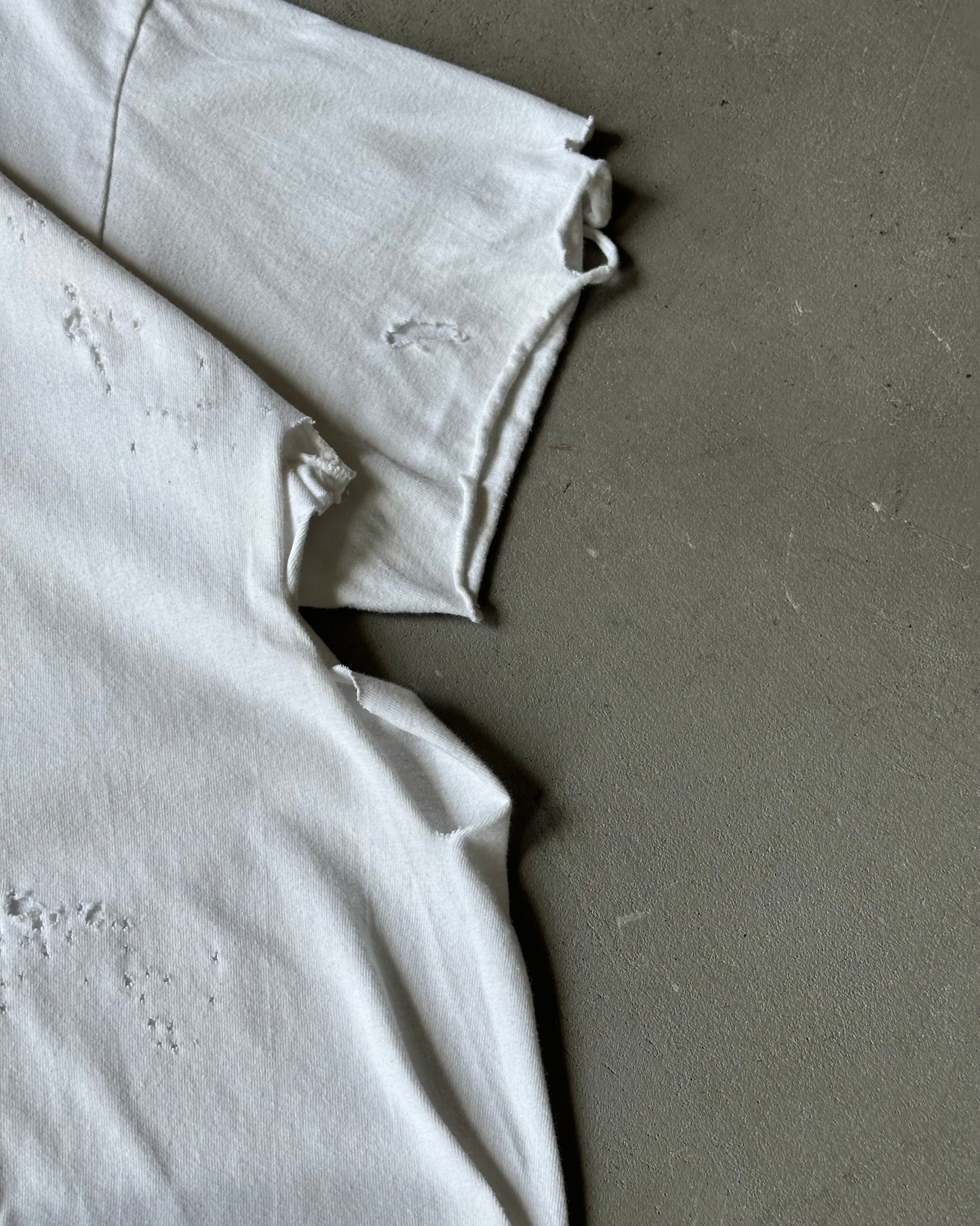 1990s - Distressed White Oscar Wilde T-Shirt - L