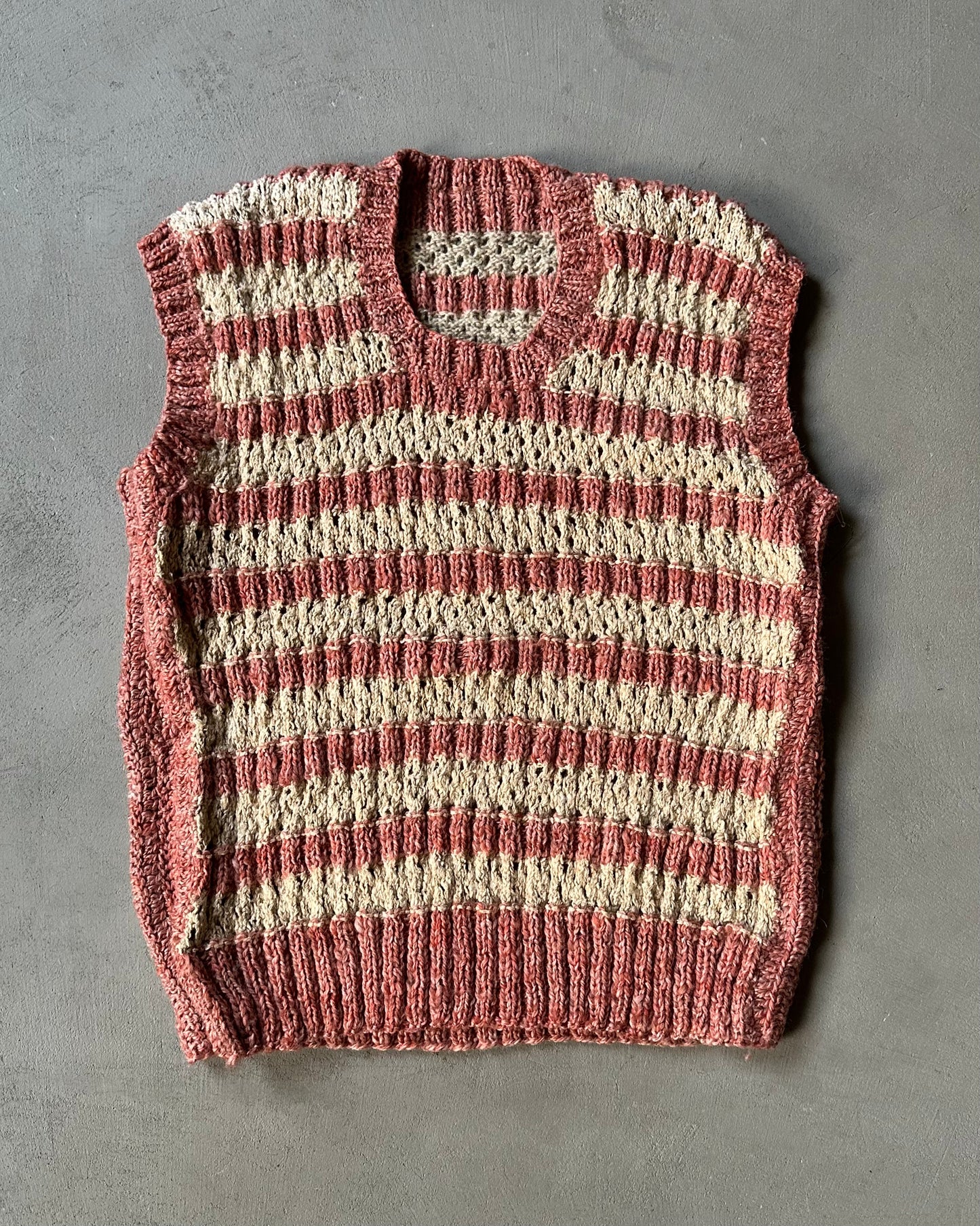 1970s - Pink/Beige Hankdnit Striped Sweater Vest - S
