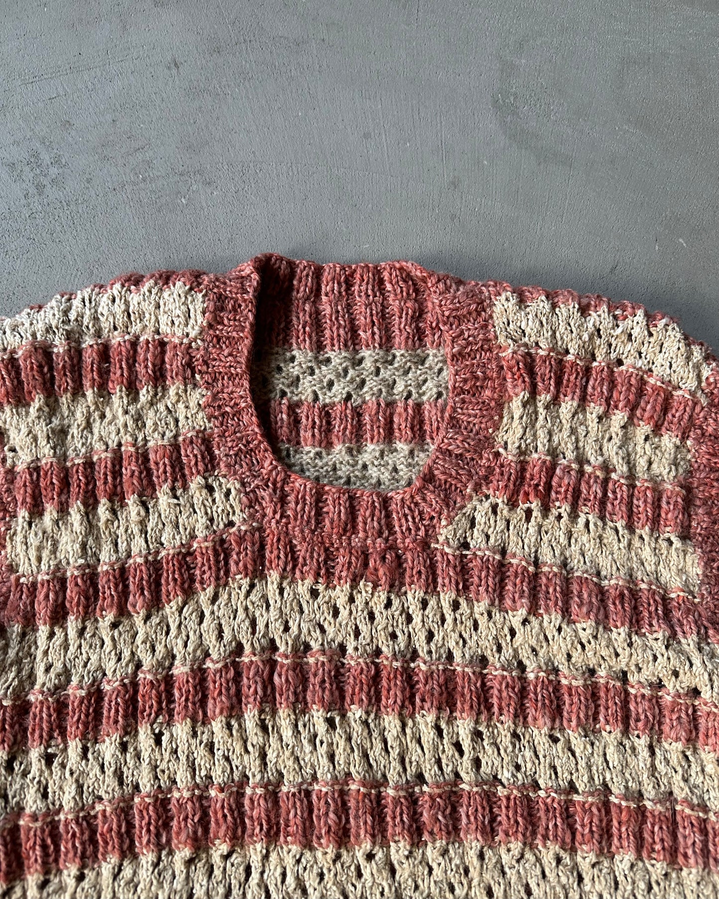 1970s - Pink/Beige Hankdnit Striped Sweater Vest - S