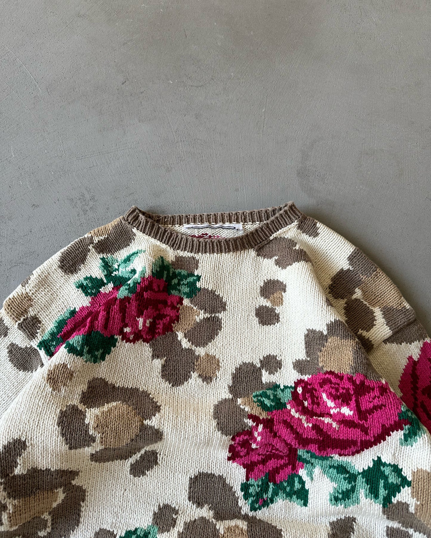 1990s - Cream/Pink Cheetah & Roses Cotton Sweater - (W)S