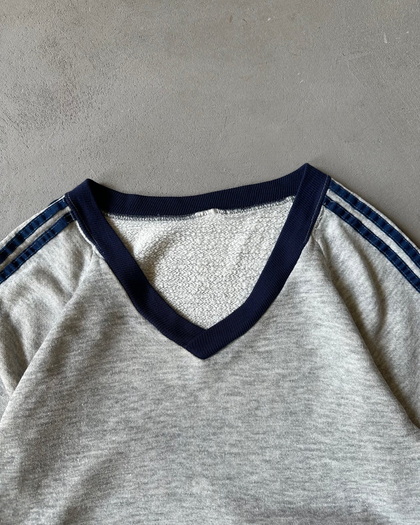 1970s - Grey/Navy V Shortsleeve Crewneck - S