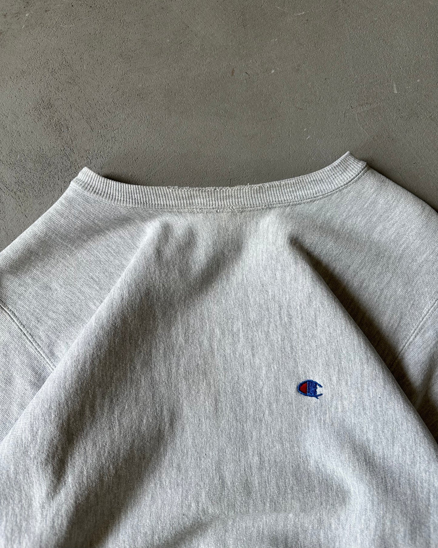 1990s - Distressed Ash Grey Champion RW Crewneck - M