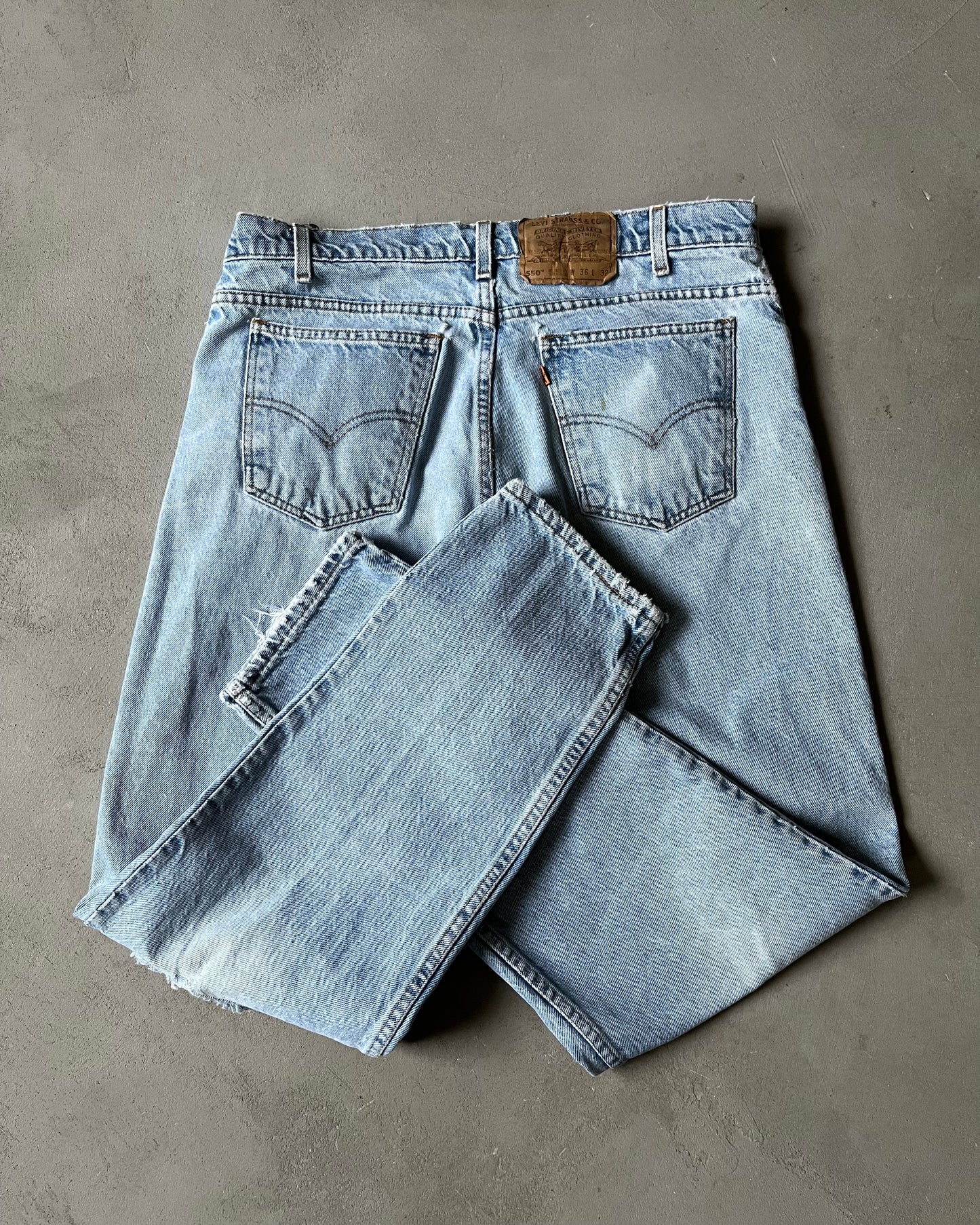 1990s - Distressed 550 Orange Tab Levi's Jeans - 34x31
