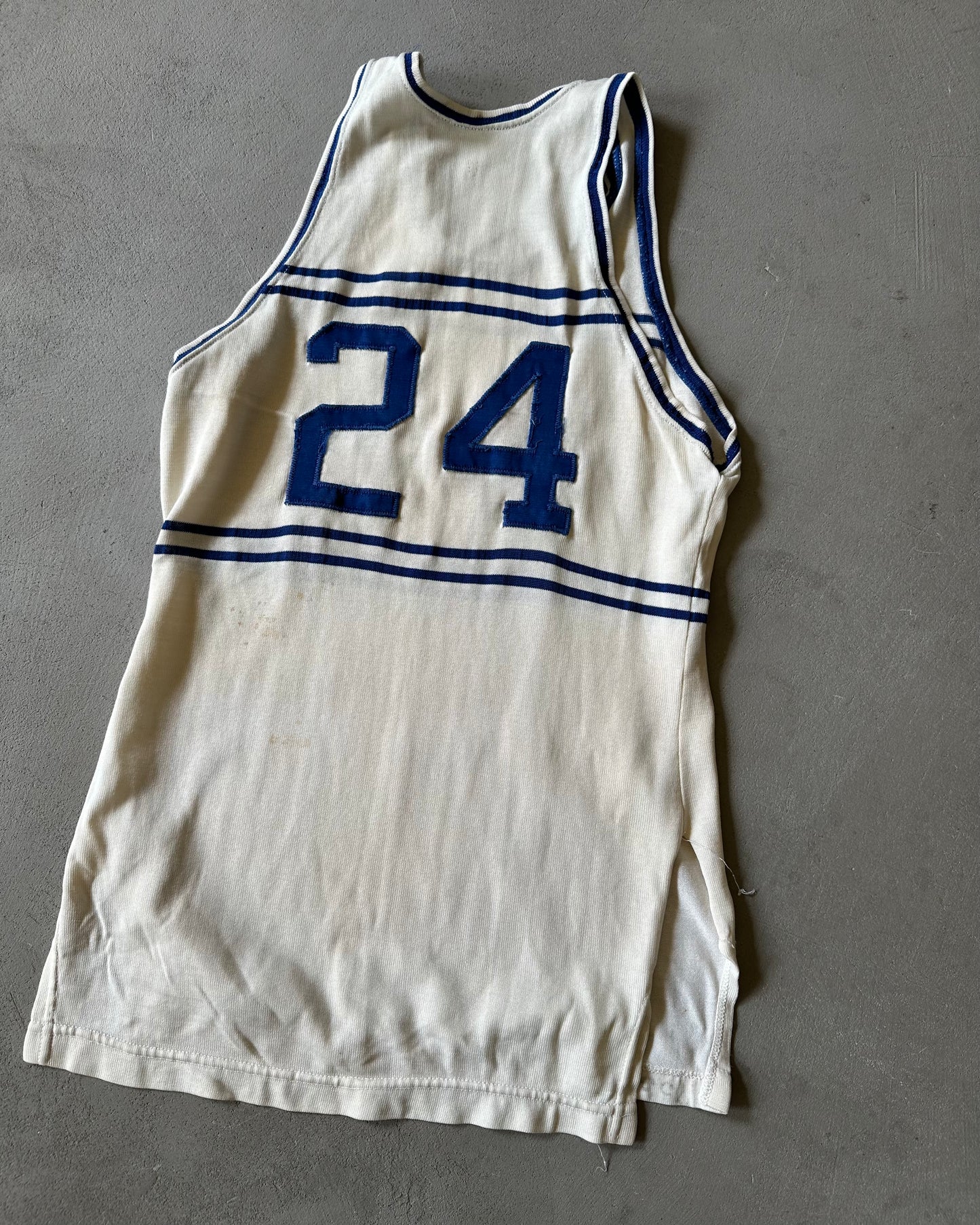 1950s - White/Blue "24" Basketball Jersey - XS/S