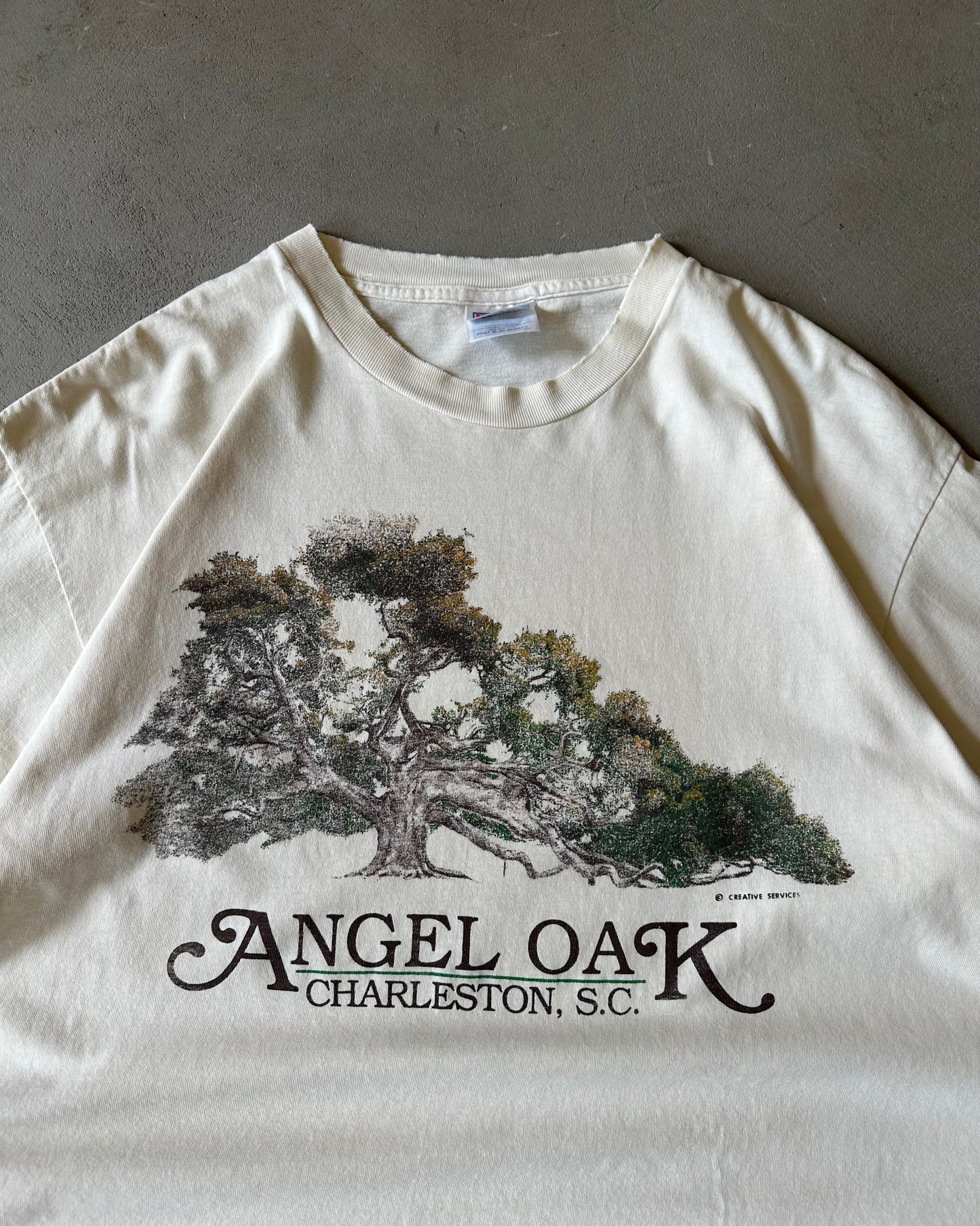 1990s - Distressed White Angel Oak T-Shirt - XL