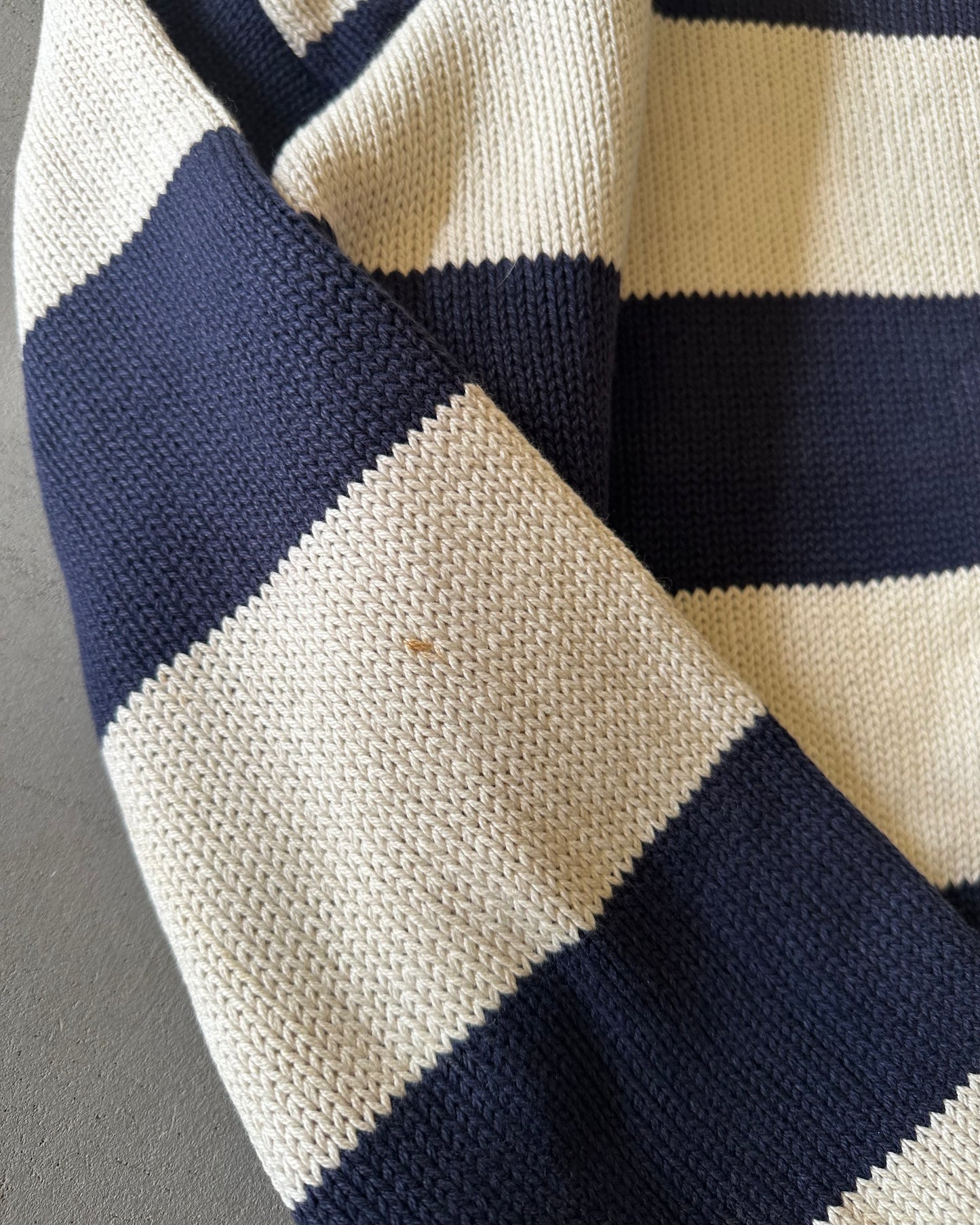 2000s - Navy/Cream Striped Knitted Sweater - L