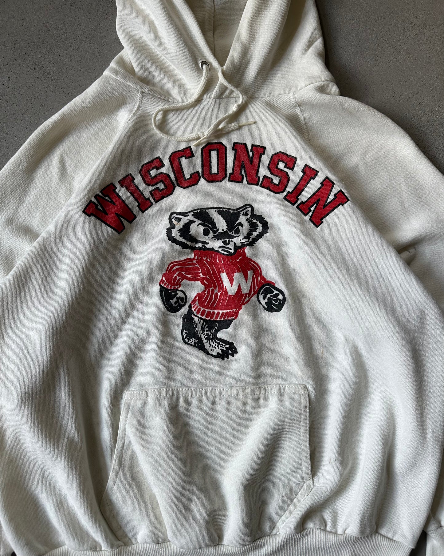 1980s - Distressed White Wisconsin Badgers Hoodie - S