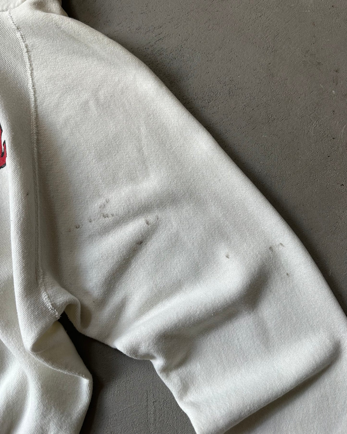 1980s - Distressed White Wisconsin Badgers Hoodie - S