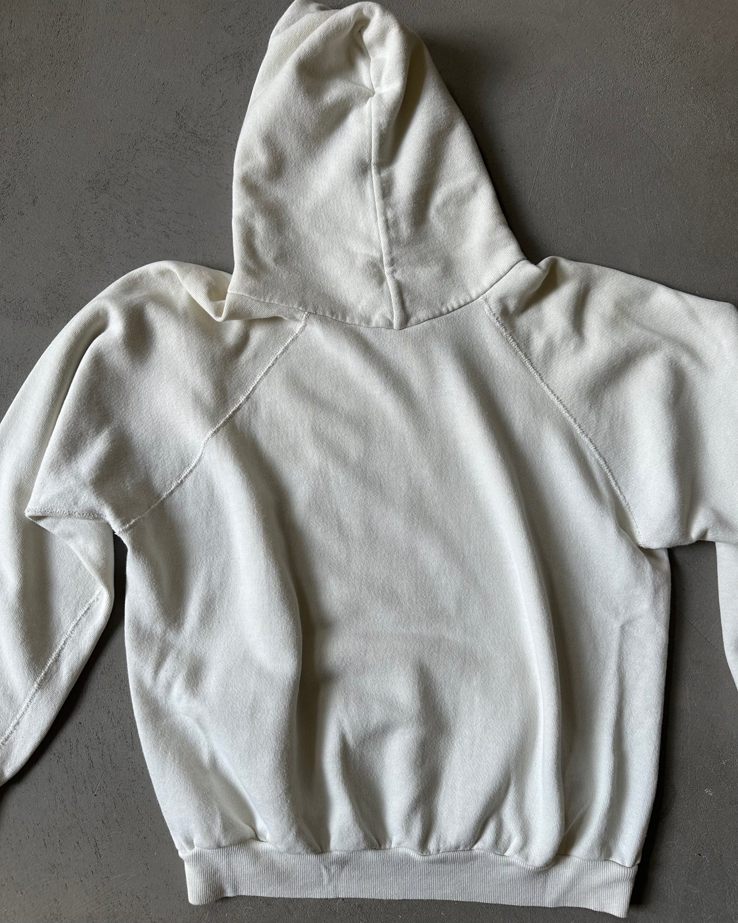 1980s - Distressed White Wisconsin Badgers Hoodie - S