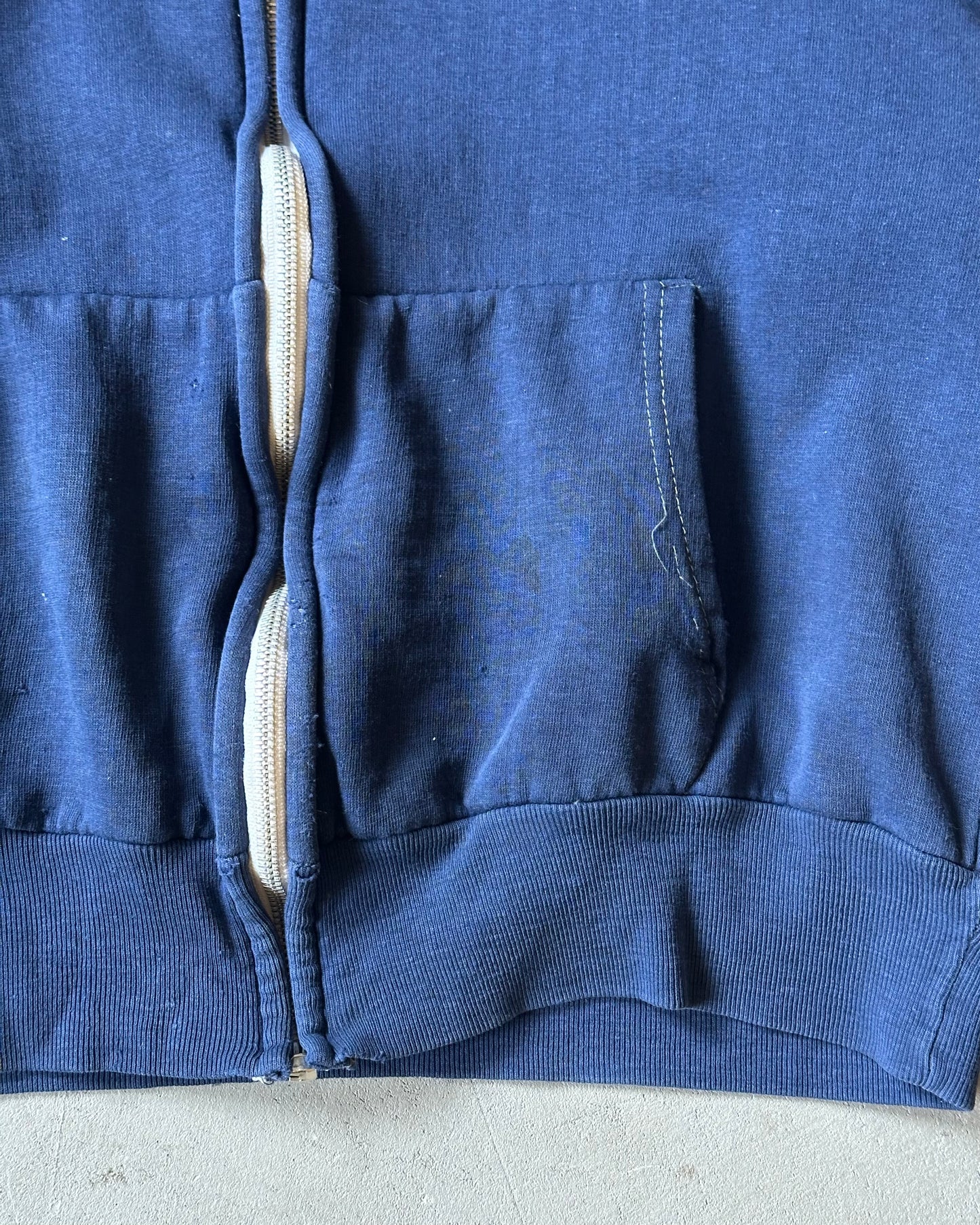 1970s - Distressed Navy Zip-Up Thermal Hoodie - (W)M