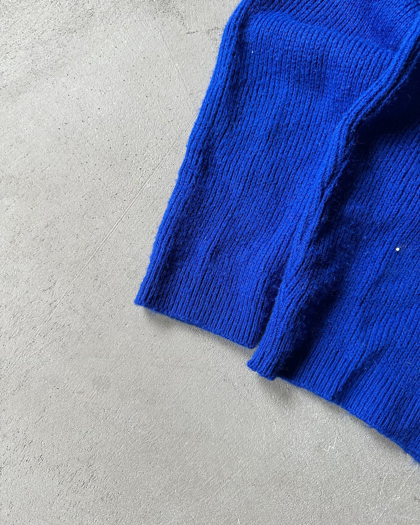 1970s - Blue/Multi Sears V-Striped Knitted Sweater - M/L