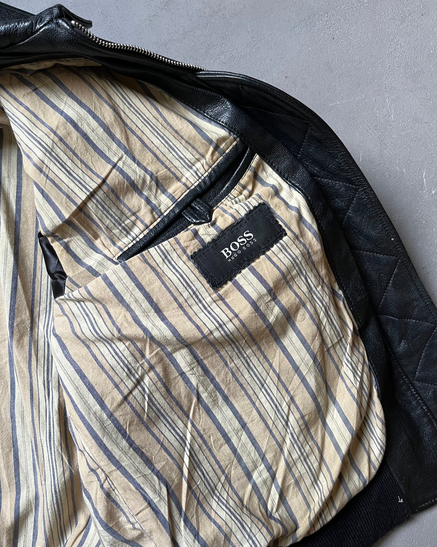 1990s - Black Hugo Boss A-2 Leather Jacket - L