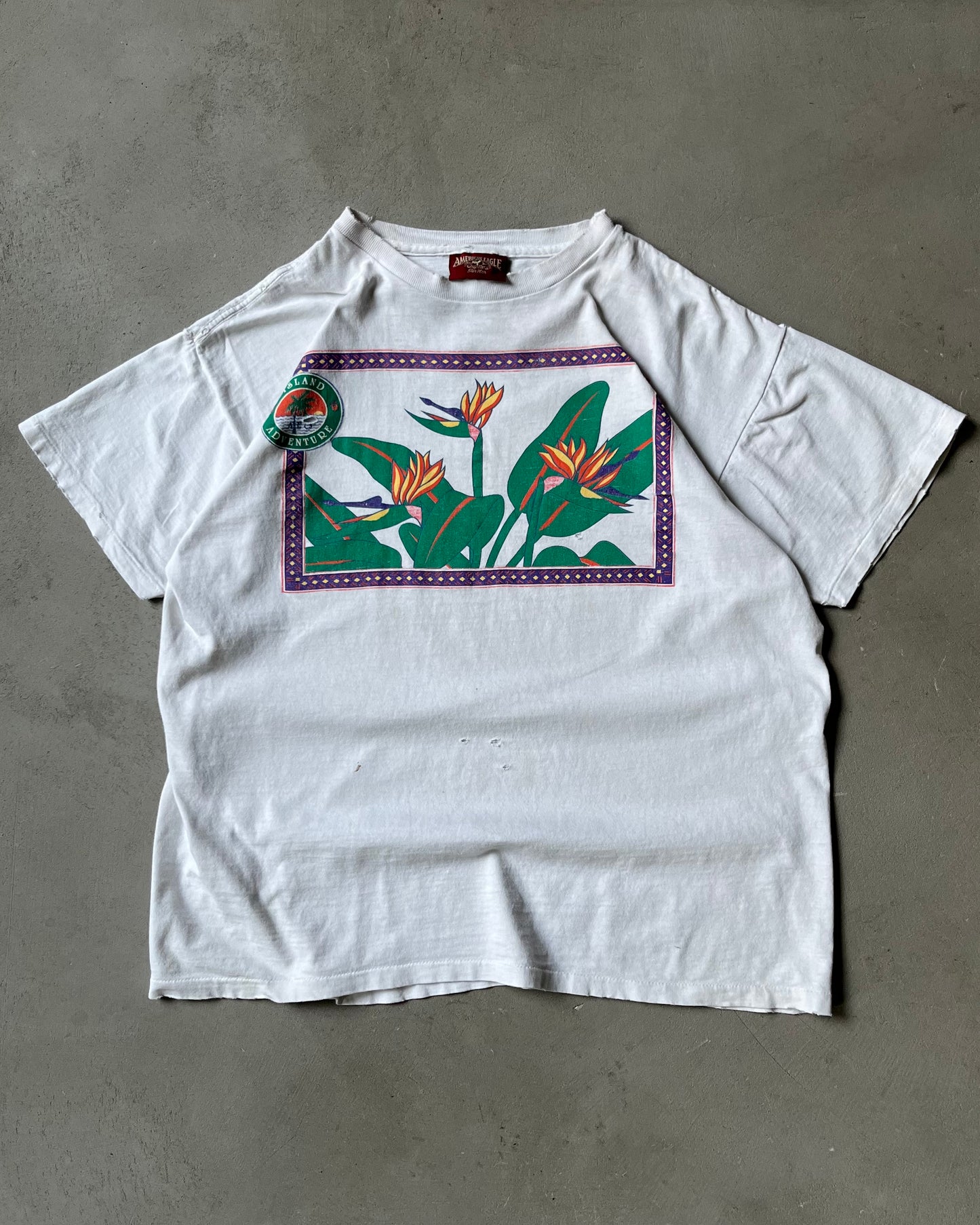 1990s - Distressed White American Eagle T-Shirt - M/L