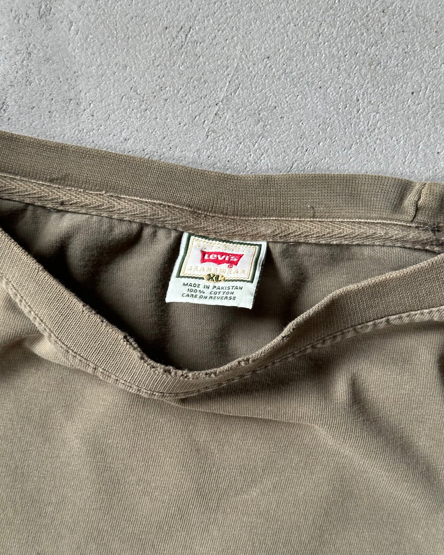 1990s - Distressed Olive Levi's T-Shirt - XL