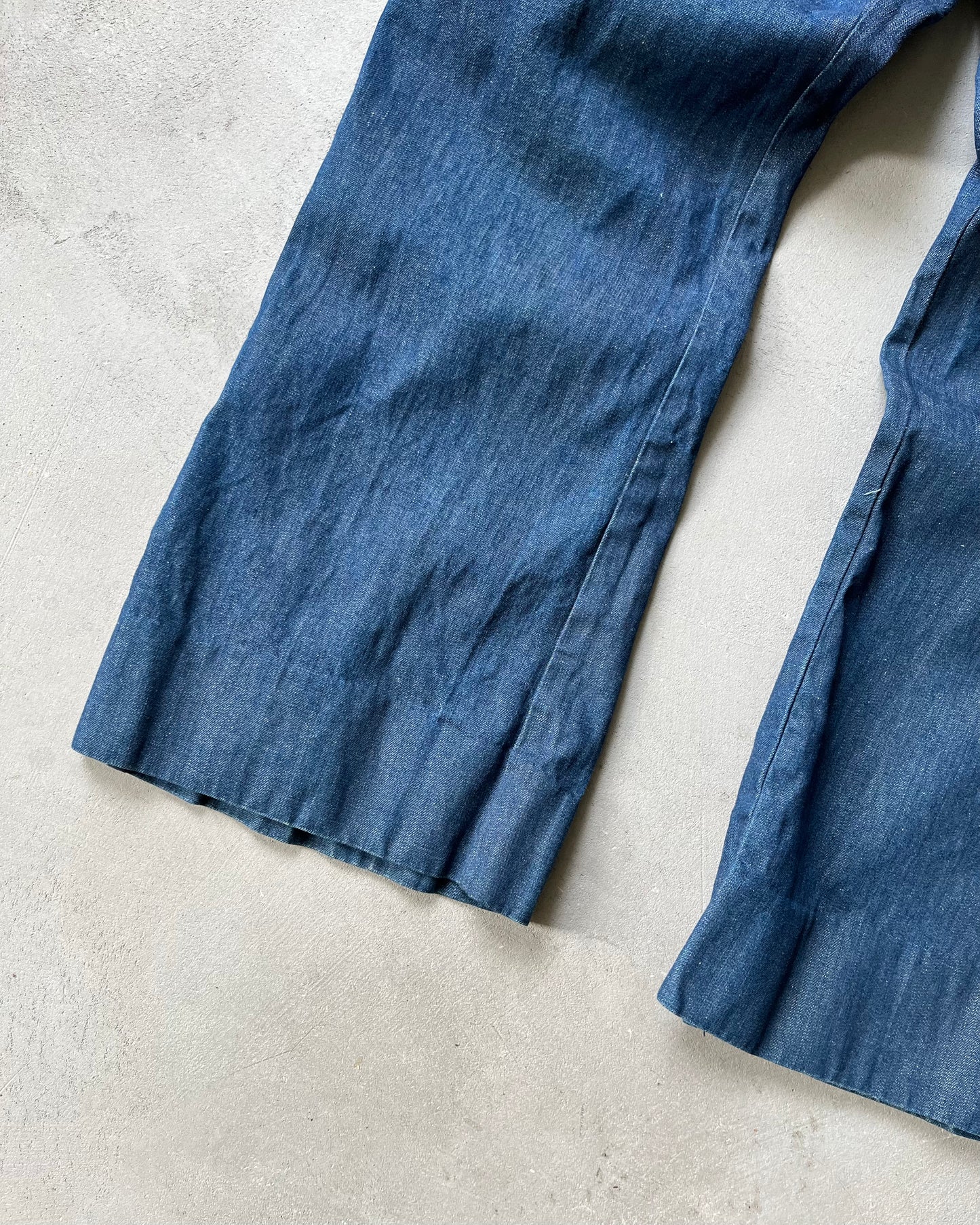 1970s - Distressed Pleated Flare Jeans - 33x28