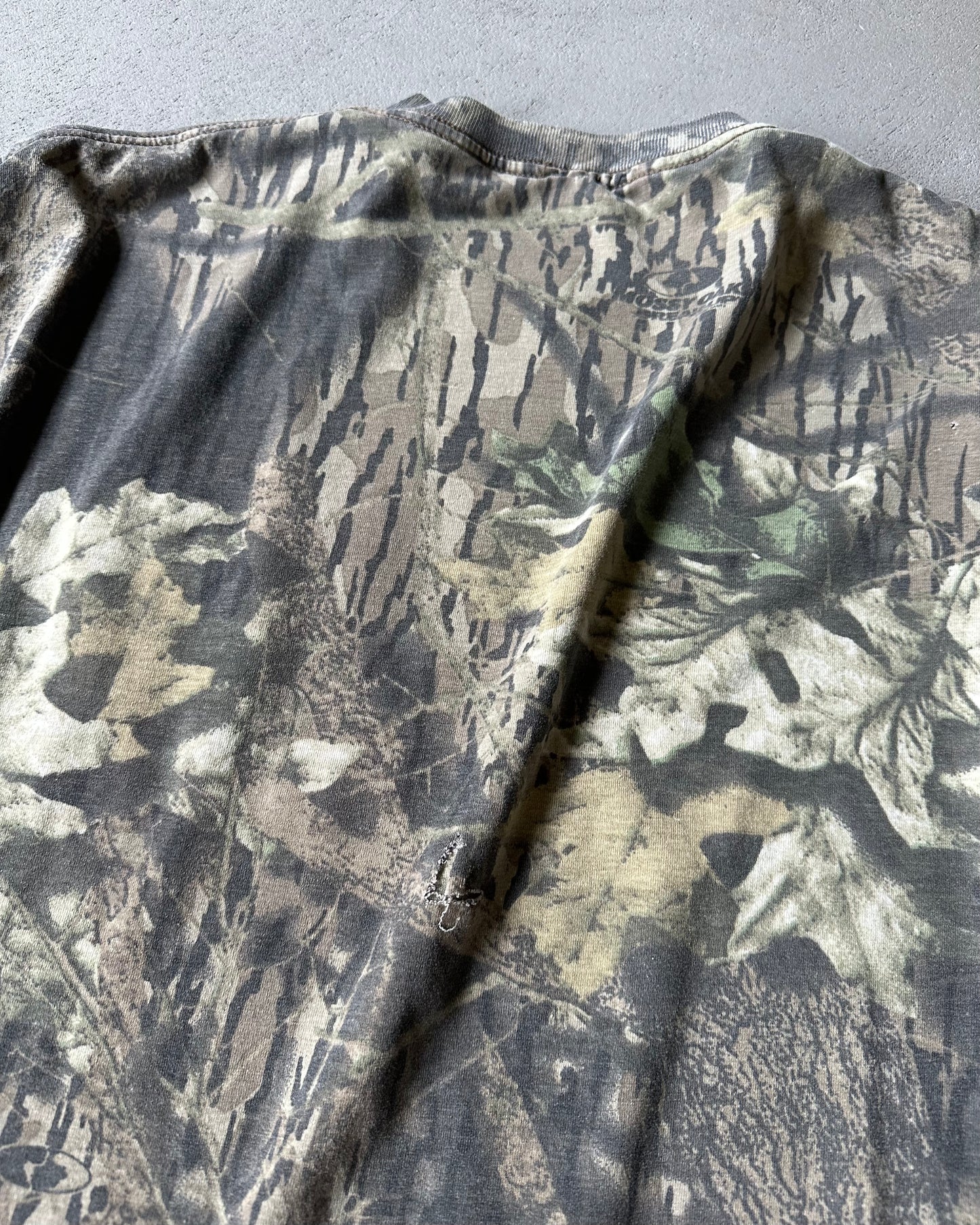 1990s - Distressed Camo Longsleeve - XL