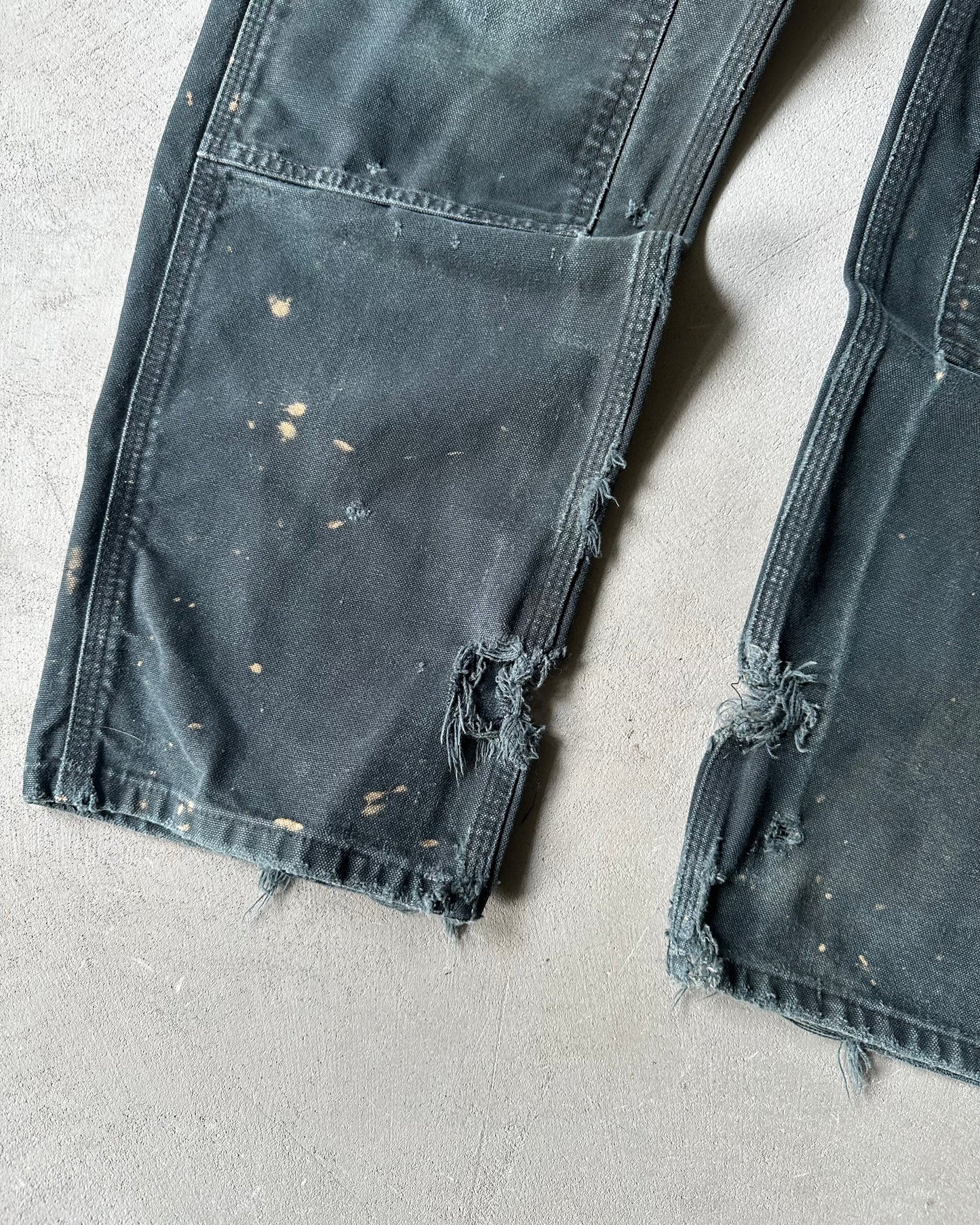 2000s - Trashed Black Carhartt Double Knees - 32x33