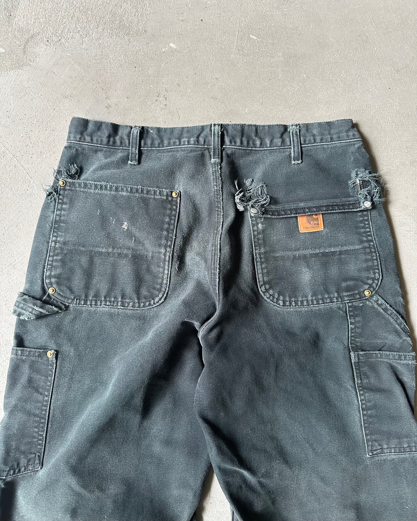 2000s - Trashed Black Carhartt Double Knees - 32x33