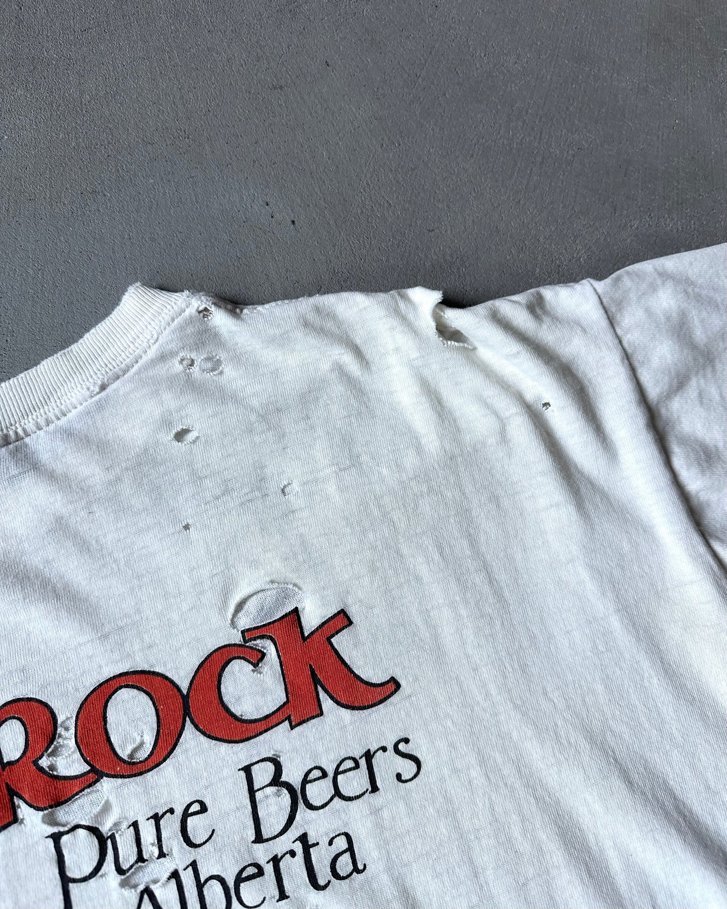 1990s - Trashed Warthog Ale T-Shirt - XL