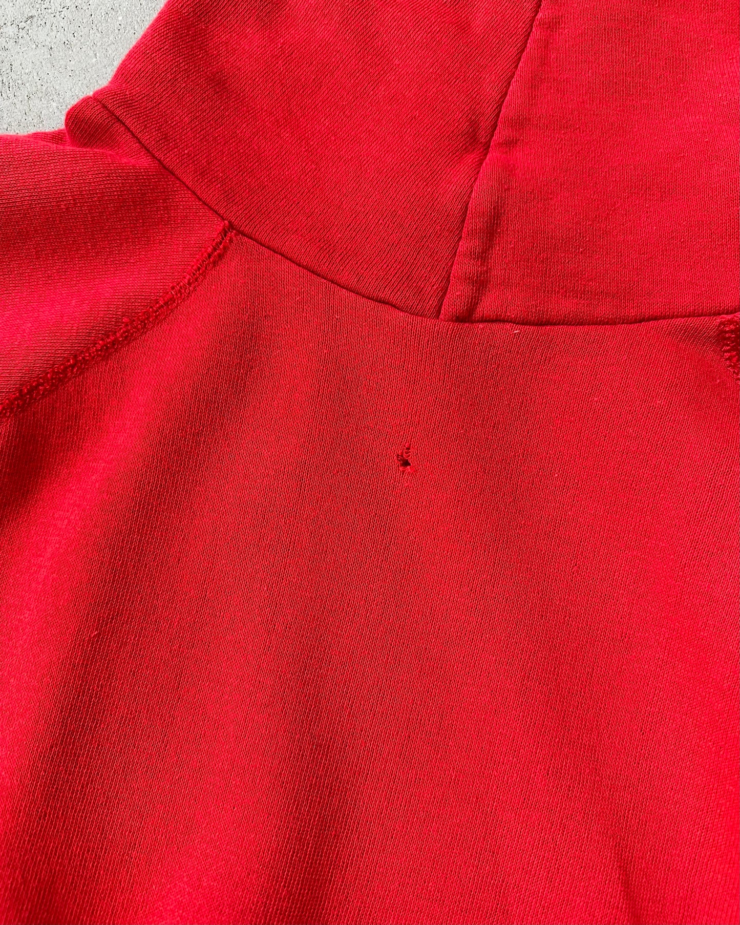 1970s - Distressed Red Utica College Hoodie - M
