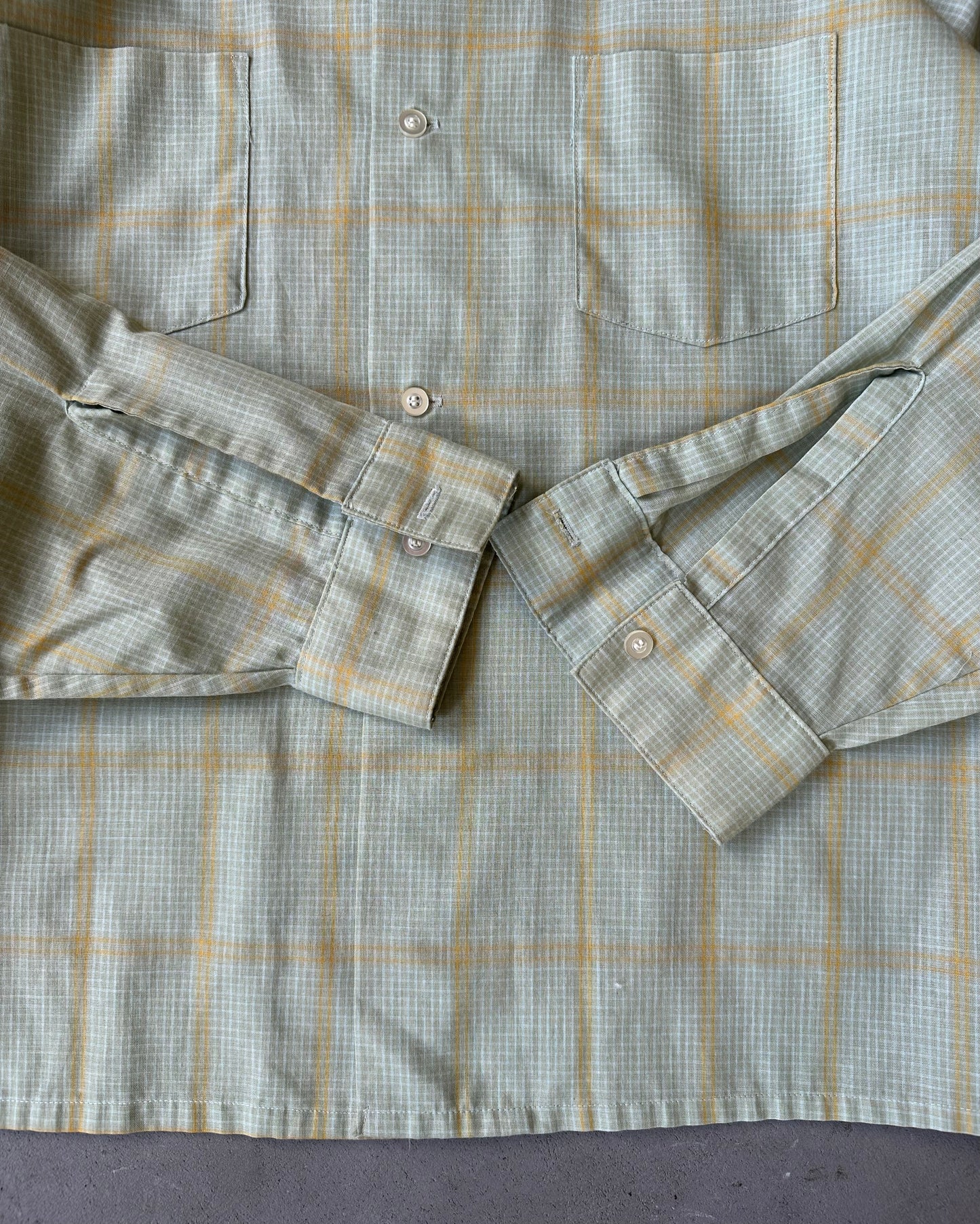 1970s - Light Green/Yellow Van Heusen Shirt - L