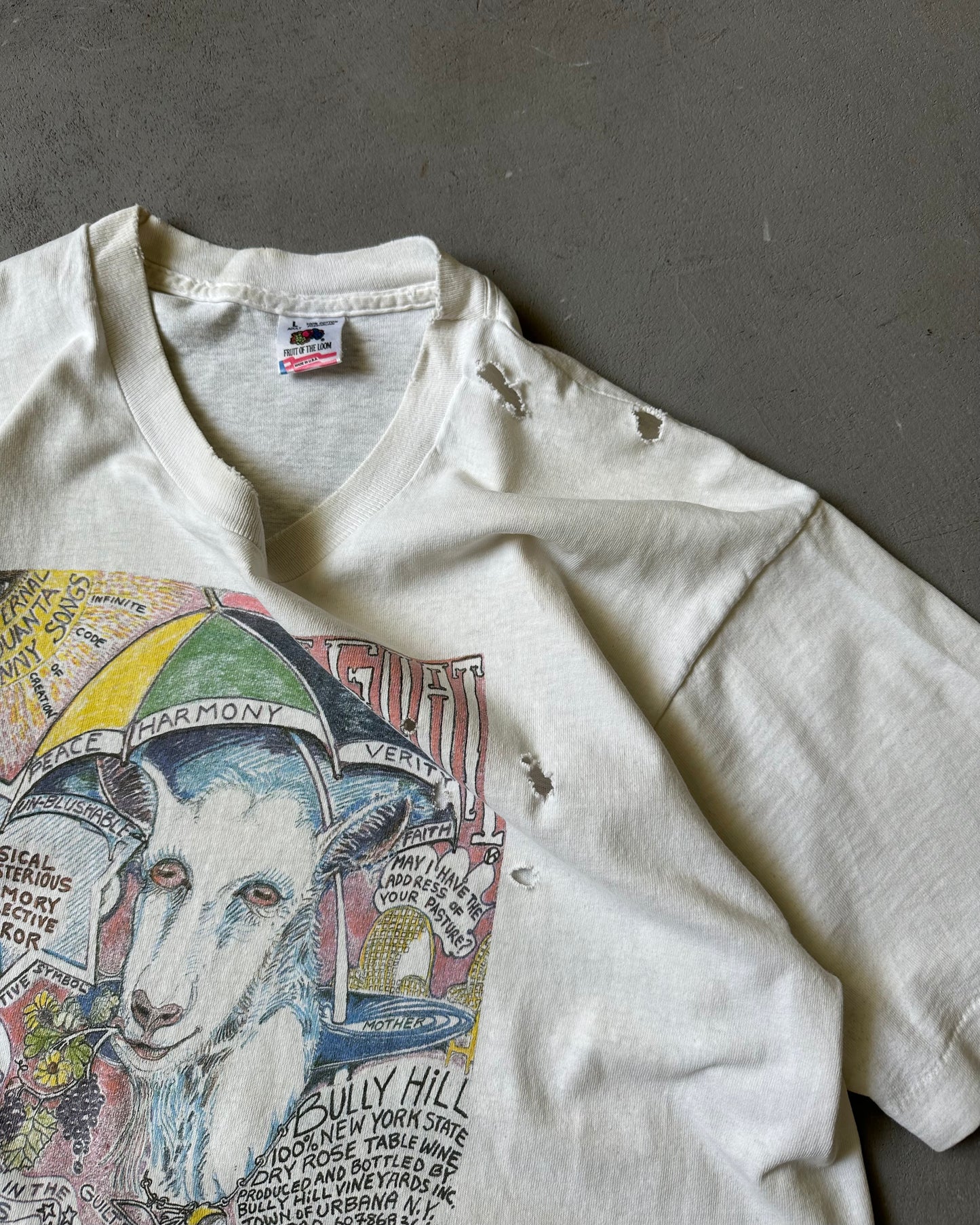 1990s - Distressed Bully Hill T-Shirt - M/L