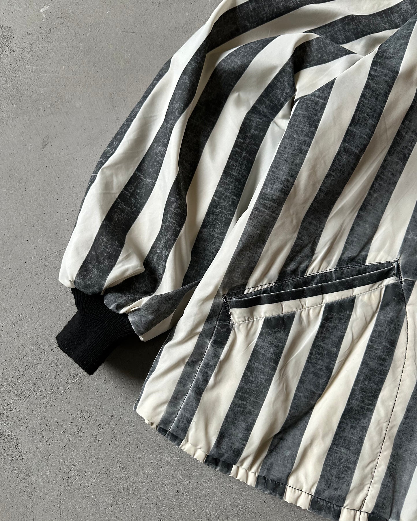 1970s - Distressed Black/White Starter Striped Windbreaker - L