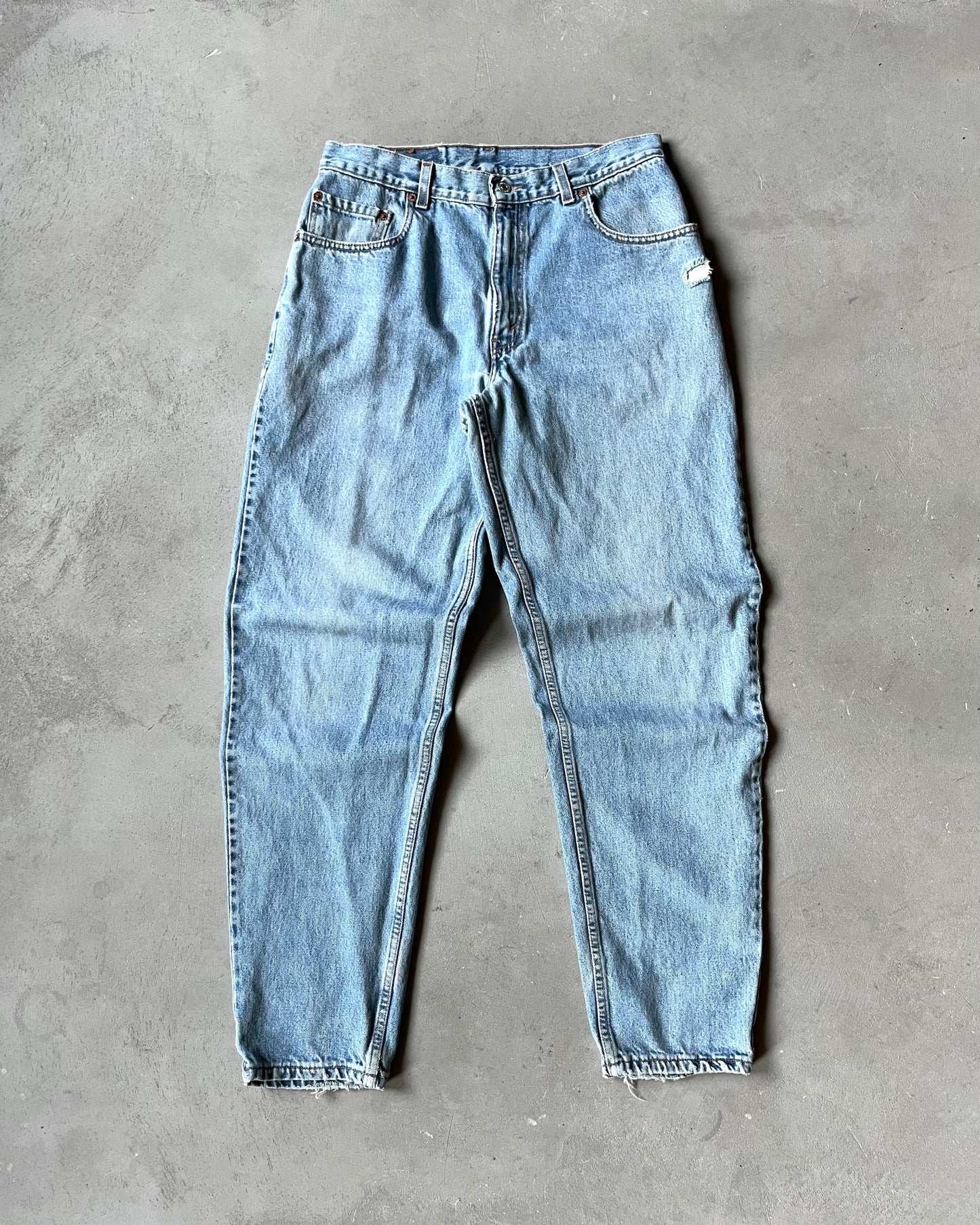 1990s - Distressed 560 Levi's Jeans - 32x33