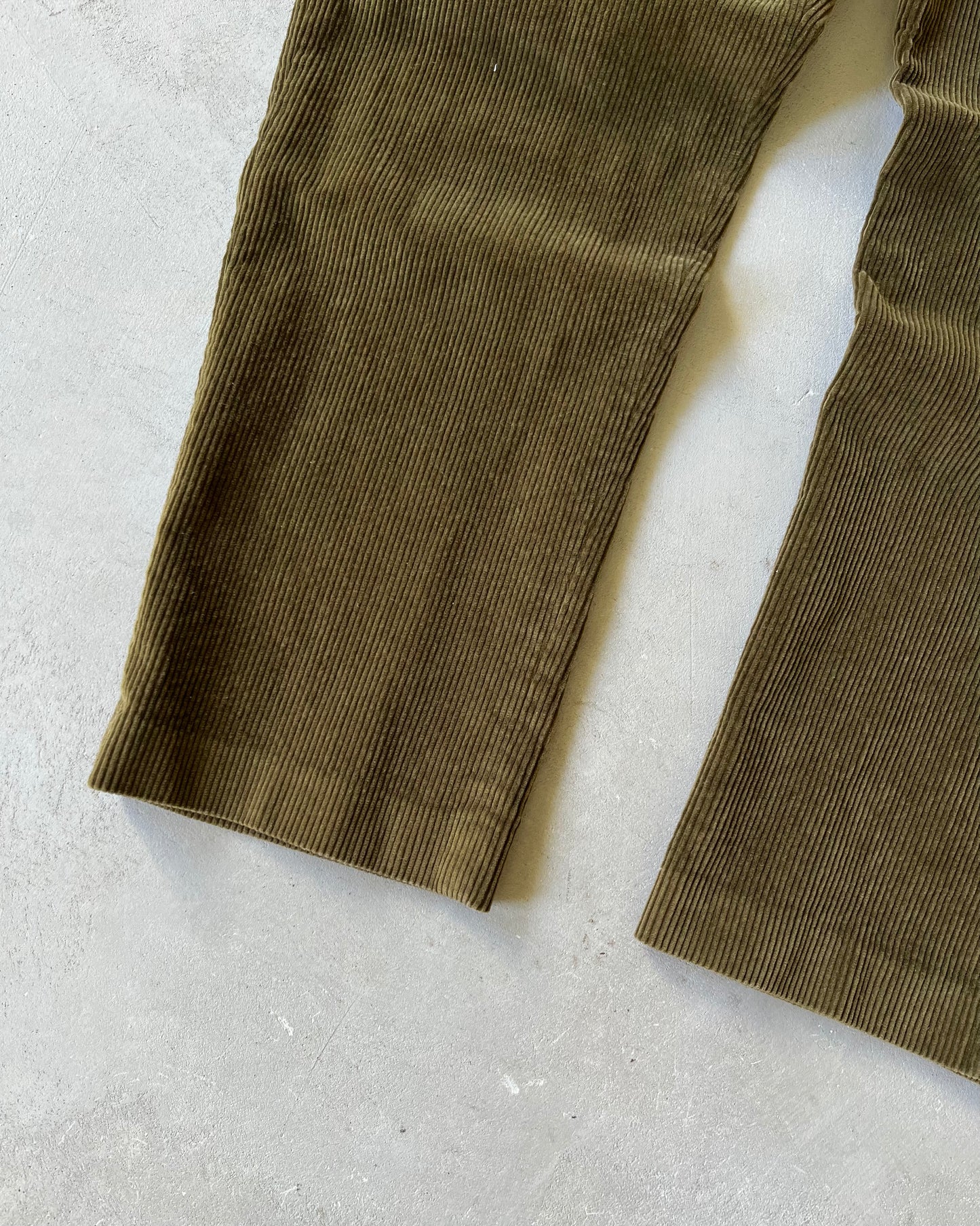 1990s - Green Orvis Corduroy Pants - 37x31