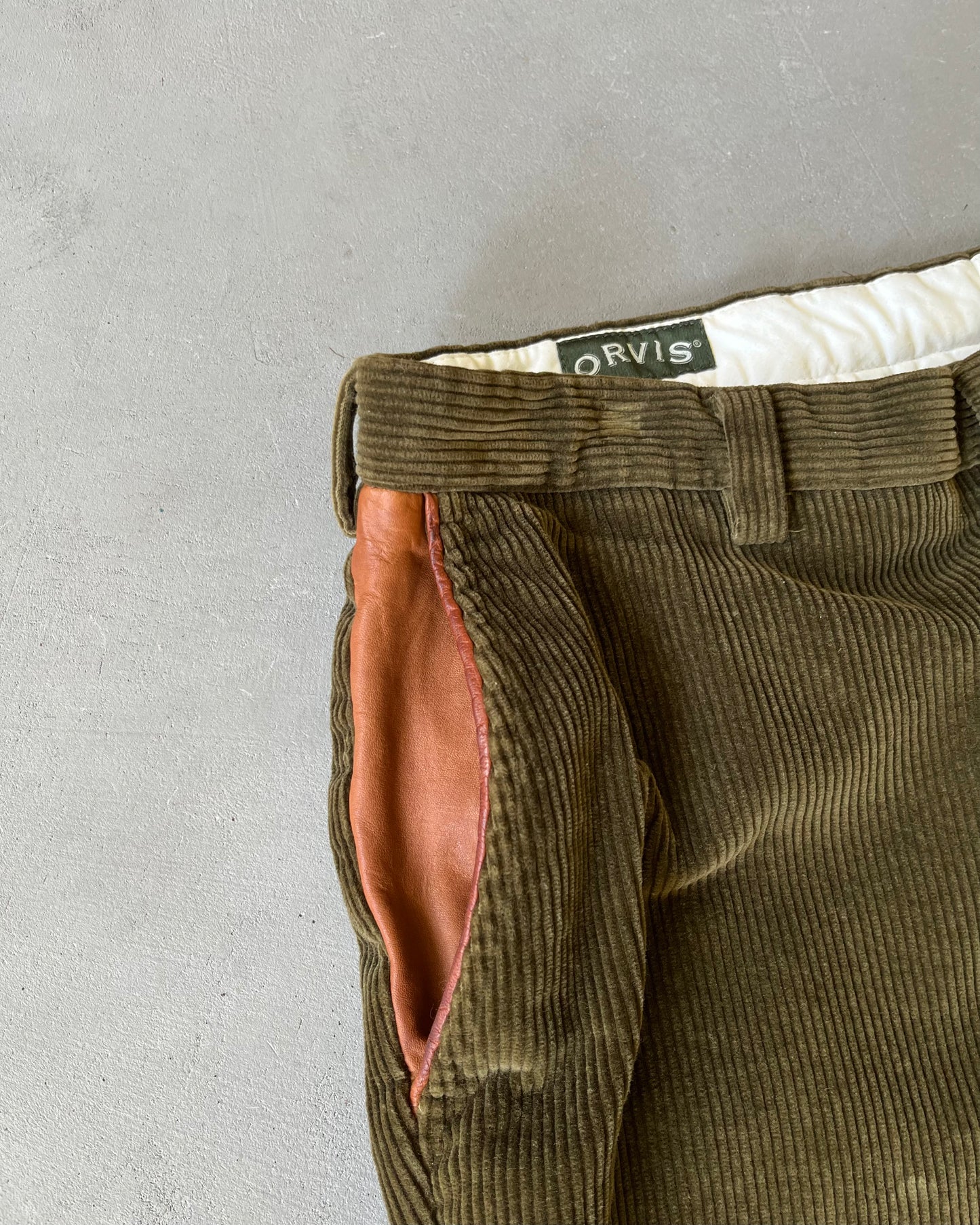 1990s - Green Orvis Corduroy Pants - 37x31