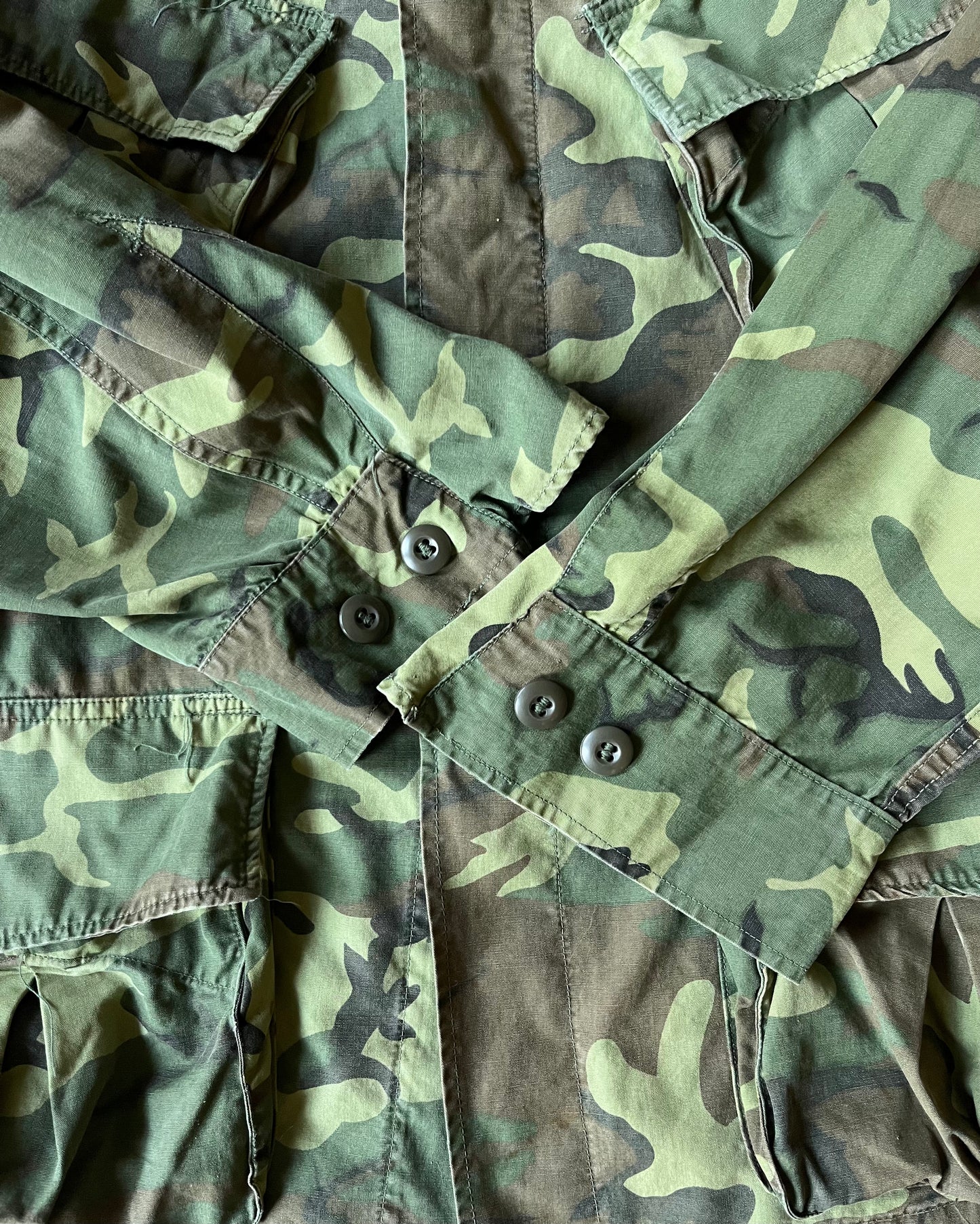 1970s - Distressed Camo Jungle Overshirt - S