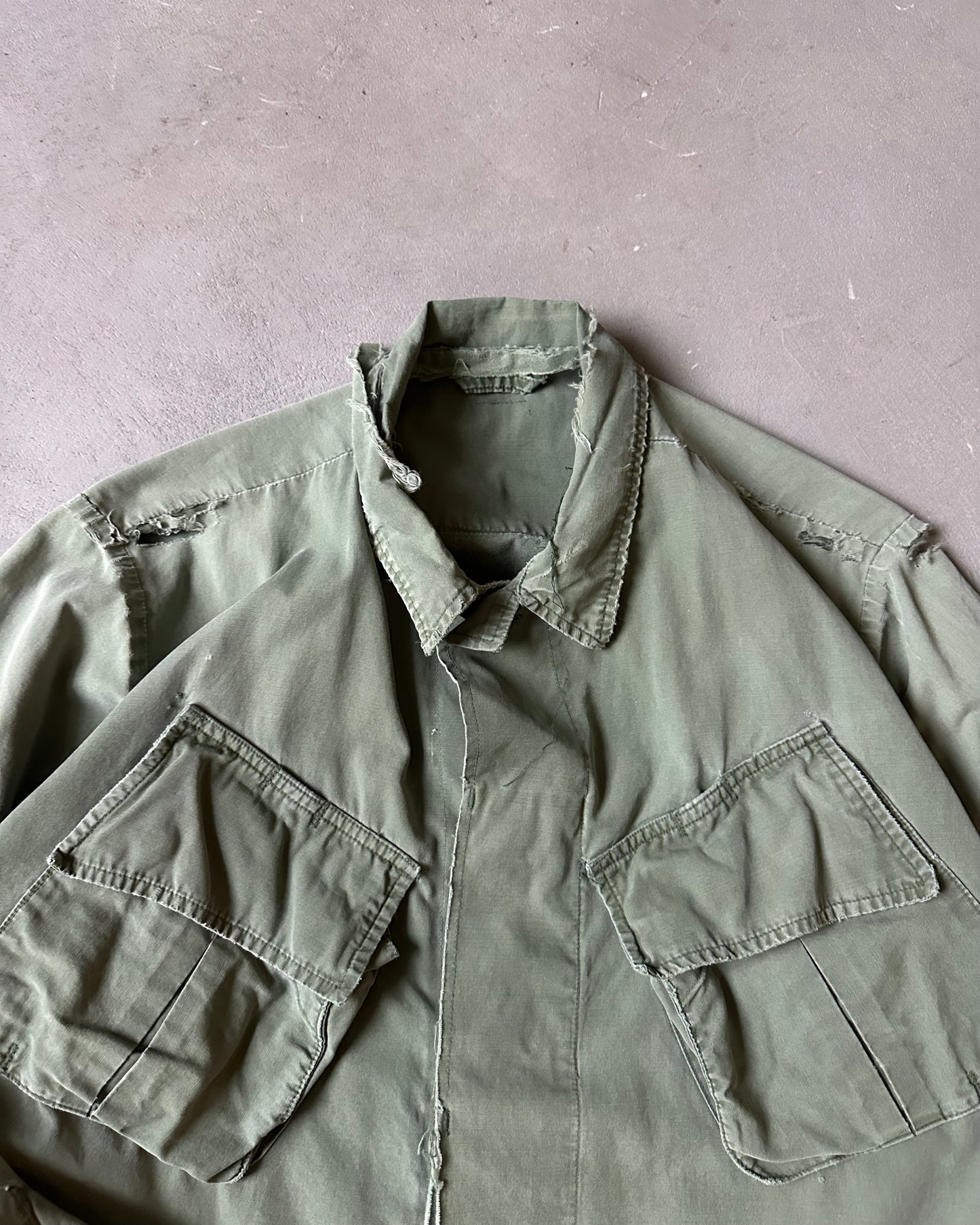 1970s - Distressed Green Military Jungle Overshirt - M/L