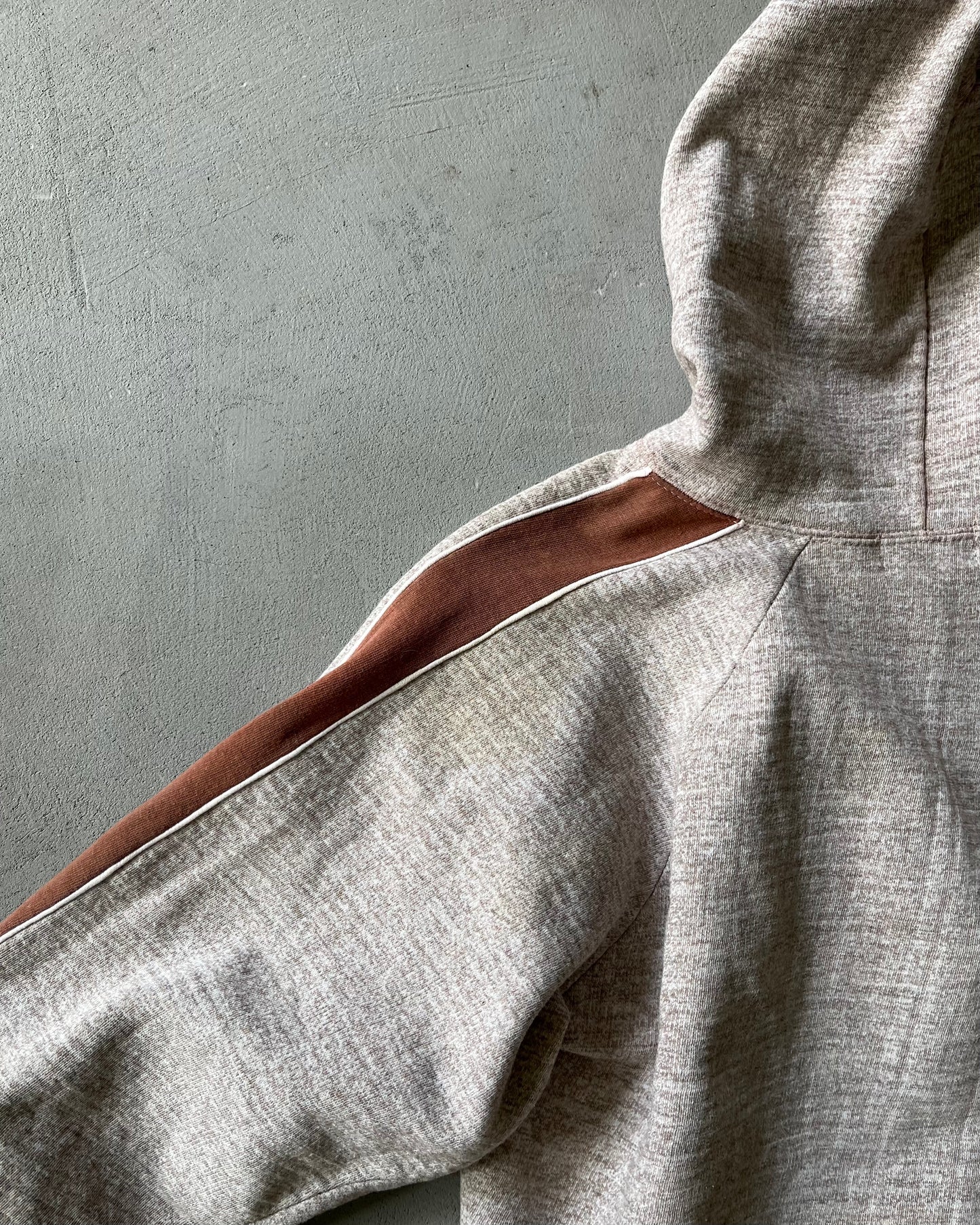 Années 70 - Sweat à capuche zippé marron chiné vieilli - TP