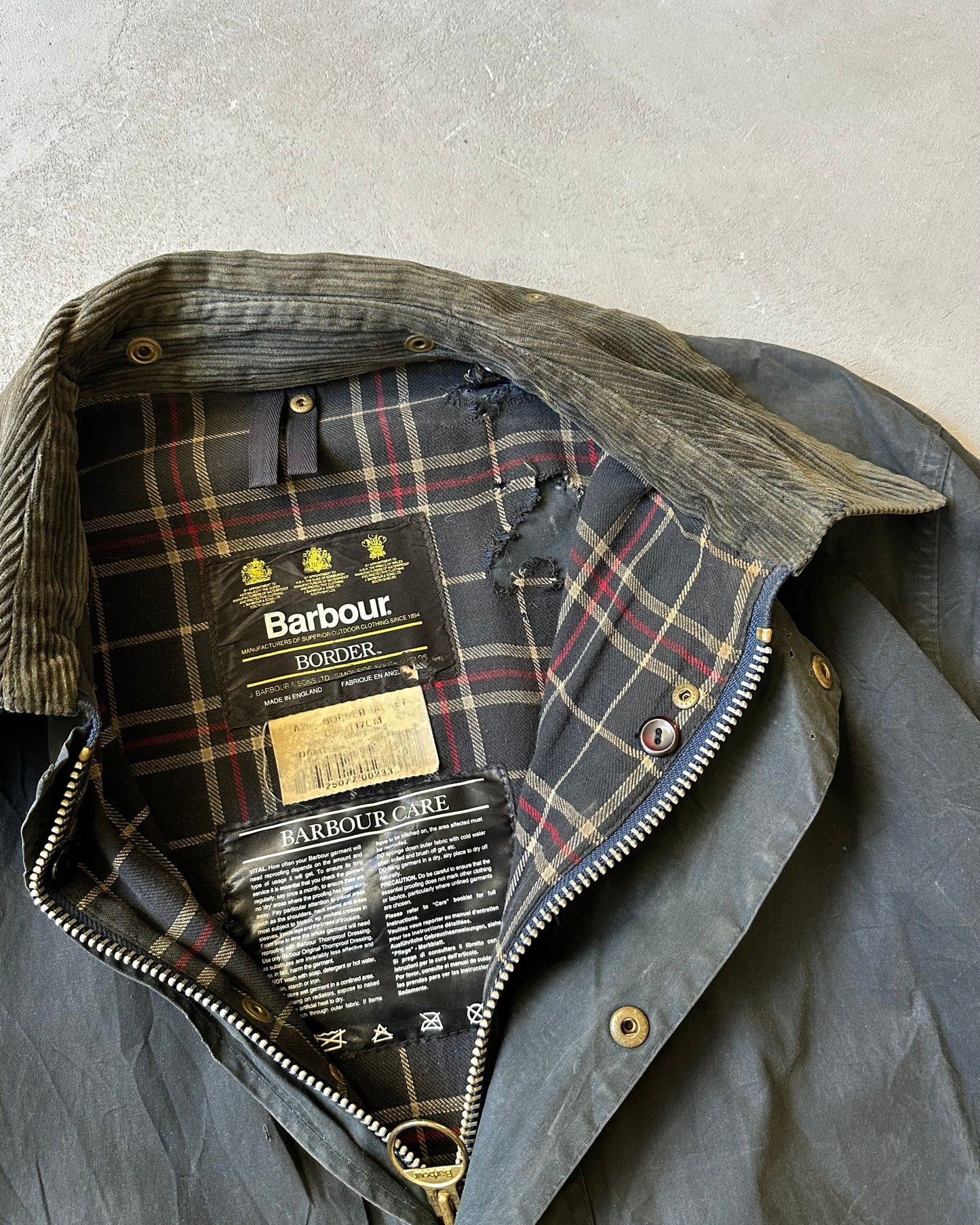 1990s - Distressed Dark Navy Barbour Border Jacket - 46
