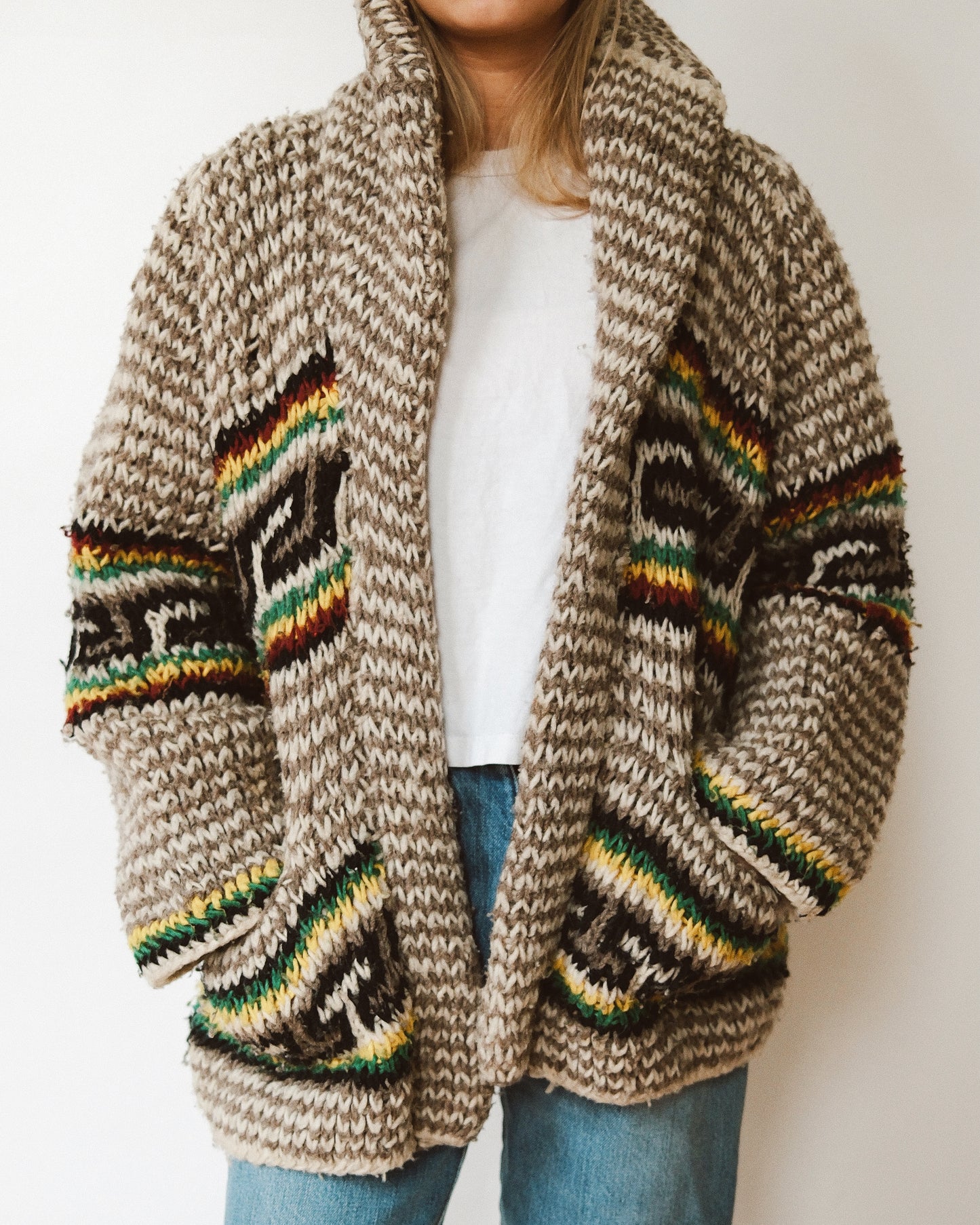 Années 70 - Pull épais châle beige/multicolore vieilli - T. S
